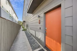 Photo #2: 21064936 Listing 