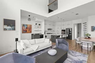 Photo #3: 21064980 Listing 