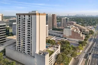 Photo #4: 21065395 Listing