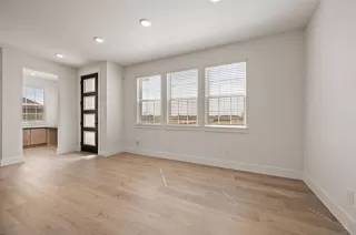 Photo #5: 21065748 Listing 