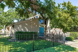 Photo #3: 21065759 Listing 