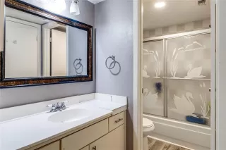 Photo #6: 21065759 Listing 