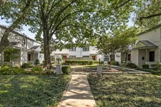 More Details about MLS # 21066016 : 4944 N HALL STREET