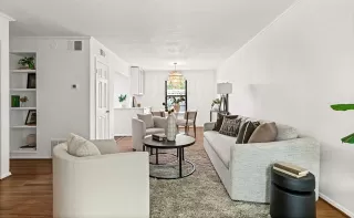 Photo #2: 21066016 Listing