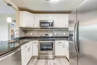 Photo #4: 21066463 Listing