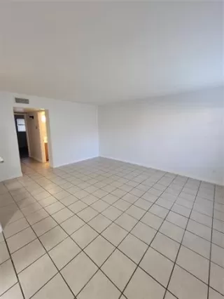 Photo #4: 21066890 Listing 