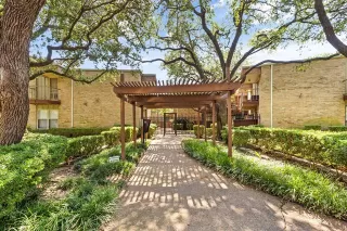 Photo #4: 21067073 Listing 