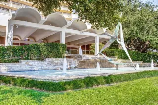 Photo #2: 21067241 Listing