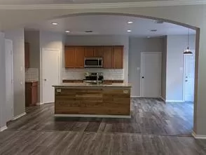 Photo #6: 21067304 Listing 