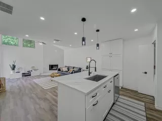 Photo #5: 21067341 Listing 