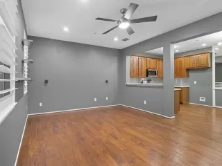 Photo #6: 21067496 Listing 