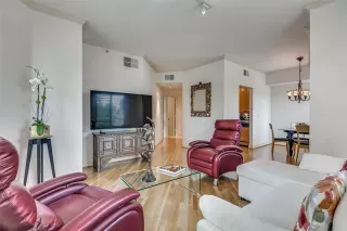 Photo #4: 21068066 Listing