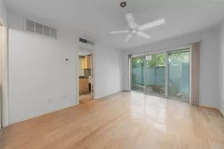 Photo #5: 21068149 Listing 