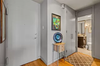 Photo #6: 21068223 Listing