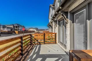 Photo #4: 21068402 Listing 