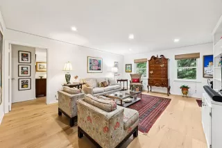 Photo #3: 21068458 Listing