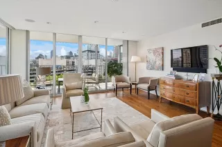 Photo #4: 21068625 Listing 