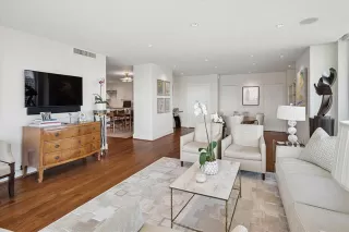 Photo #5: 21068625 Listing 