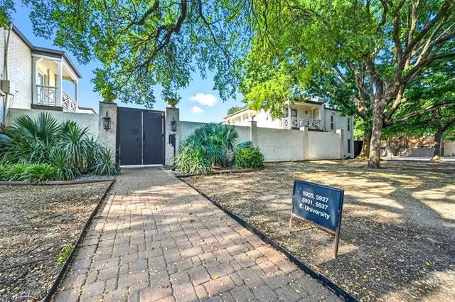 MLS: 21068627 Condo For Sale