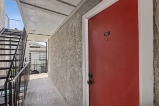 Photo #2: 21068644 Listing 