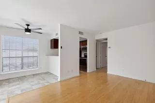 Photo #5: 21068644 Listing 