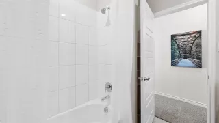 Photo #4: 21068687 Listing