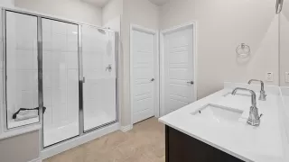 Photo #5: 21068687 Listing