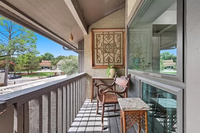 MLS: 21068695 Condo For Sale