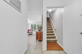 Photo #3: 21068695 Listing