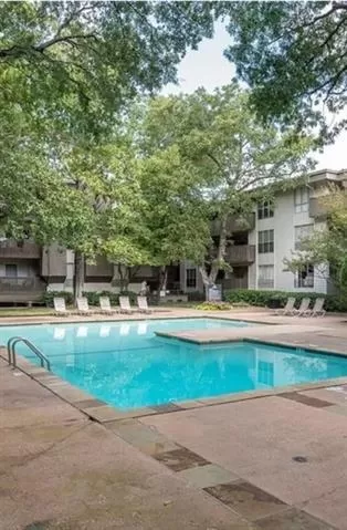 Photo #5: 21068911 Listing 