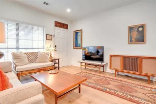 Photo #4: 21069149 Listing 