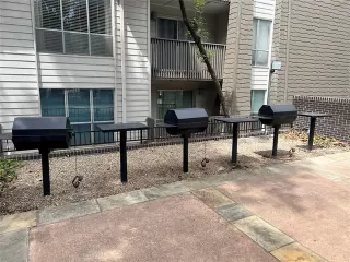 Photo #5: 21069386 Listing 