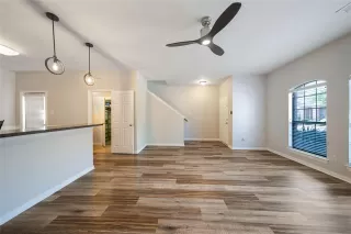 Photo #5: 21069658 Listing 