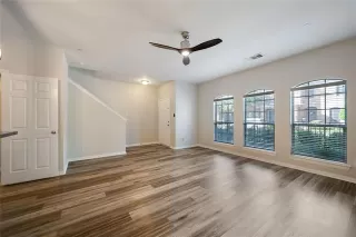 Photo #6: 21069658 Listing 