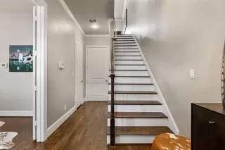 Photo #4: 21069689 Listing