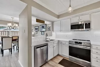 Photo #6: 21069968 Listing