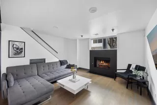 More Details about MLS # 21070405 : 4134 TRAVIS STREET #11