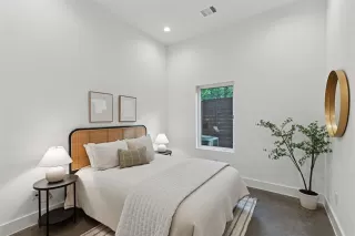 Photo #5: 21070523 Listing 