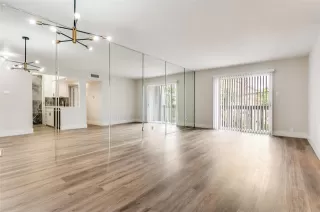 Photo #2: 21070604 Listing 