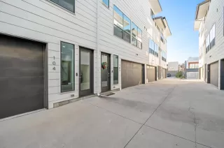 Photo #5: 21071101 Listing 