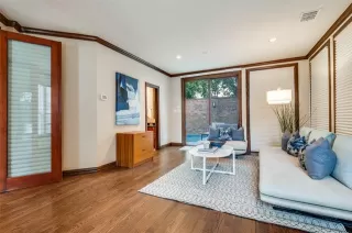 Photo #6: 21071580 Listing 