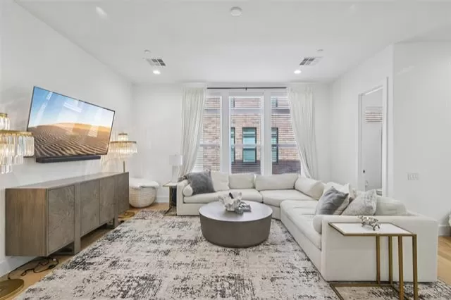 MLS: 21071621 Condo For Sale