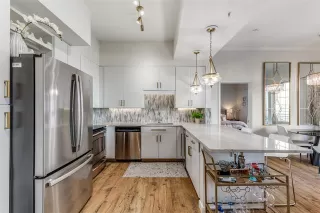 Photo #6: 21071739 Listing