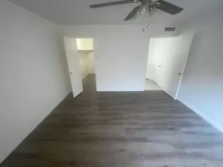 Photo #6: 21072218 Listing