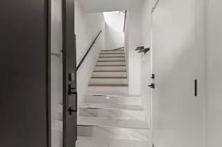 Photo #6: 21072342 Listing 