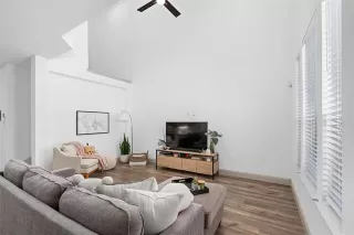 Photo #5: 21072351 Listing 