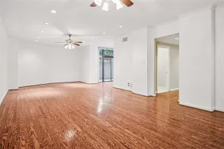 Photo #3: 21072472 Listing