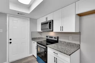 Photo #3: 21072486 Listing