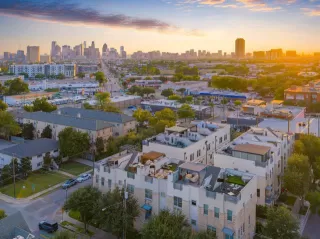 Photo #6: 21072632 Listing