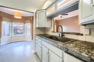 Photo #4: 21072804 Listing 